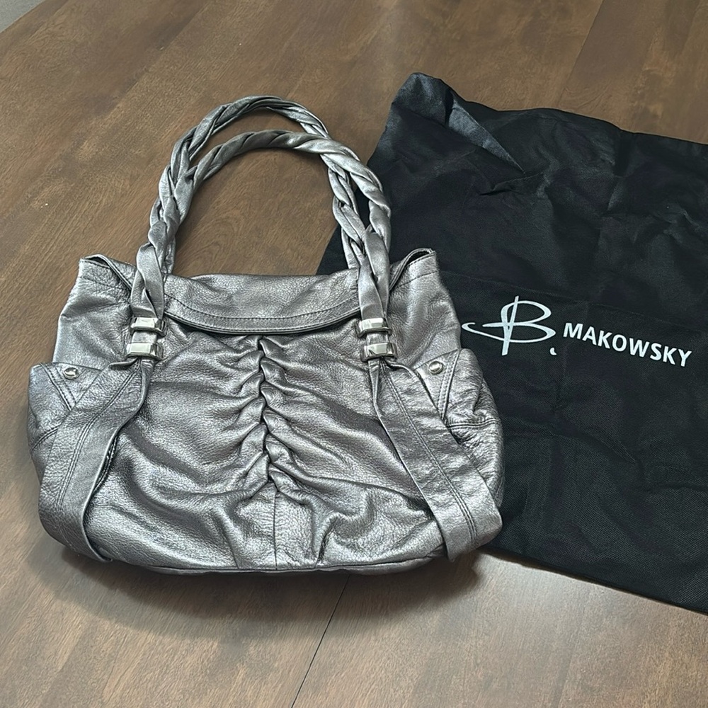 B. Makowsky Silver bag Holds 2 YETIs! Excellent condition & Protective cover!